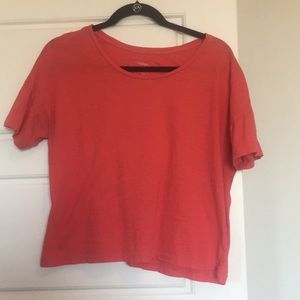 Cropped coral T-shirt
